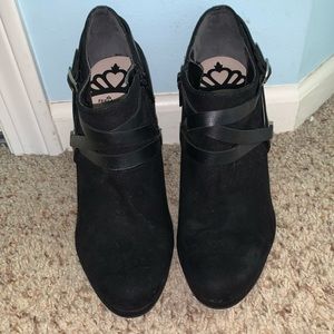 BLACK HIGH HEEL BOOTIES